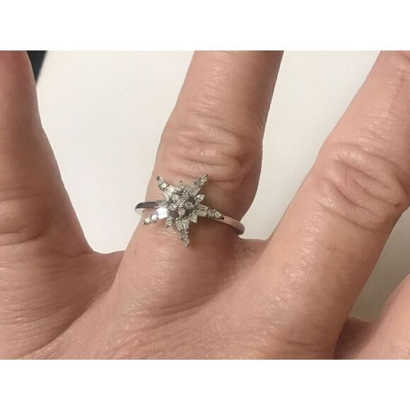 1/4 Ct. Round & Baguette Star Design Genuine Diamond Cluster Ring Sz 7 - Picture 4 of 4